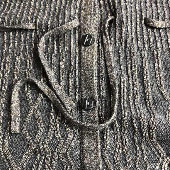 Daisy Fuentes Petites Large Gray VNeck Button Front Lightweight Cardigan Sweater - Picture 6 of 10